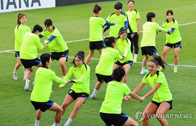 훈련하는 여자축구 국가대표팀 (출처=연합뉴스)