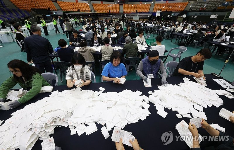 제21대 대통령선거 개표 (출처=연합뉴스)