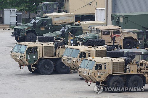 대기 중인 미군 차량 (출처=연합뉴스)