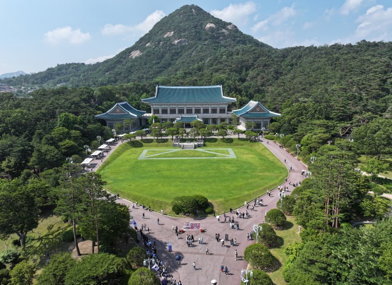 제21대 대통령 선거 투표일인 3일 서울 종로구 청와대에 관광객들이 북적이고 있다. 2025.6.3/바카라사이트 쿠폰1 ⓒ News1 박지혜 바카라사이트 쿠폰