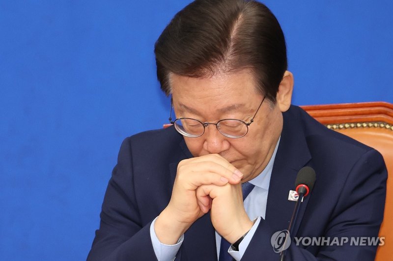 생각에 잠긴 이재명 대통령 당선인 (출처=연합뉴스)