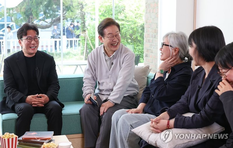 K-콘텐츠 산업 진흥 간담회 참석한 이재명 (출처=연합뉴스)