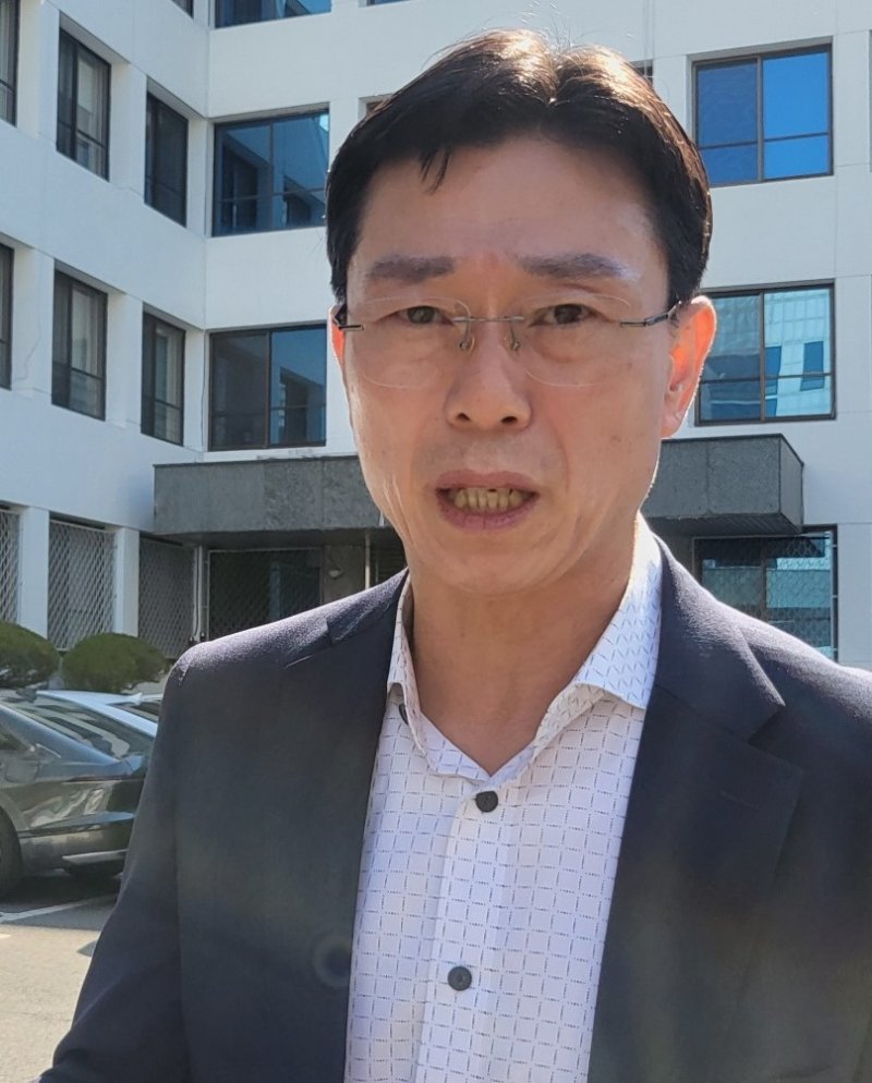 '해병대 채바카라사이트 벳위즈 순직 사건' 관련 조사에 피의자 신분으로 소환된 임성근 전 해병대 1사단장이 4일 오전 조사를 받기 위해 대구지검에 도착해 취재진 질문에 입장을 밝히고 있다.2025.6.4/바카라사이트 벳위즈1 ⓒ News1 이성덕 기자