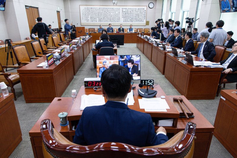 서보학 경희대학교 법학전문대학원 교수가 14일 오전 서울 여의도 국회 법제사법위원회에서 열린 조희대 바카라사이트 아벤카지노원장 등 사법부의 대선개입 의혹 진상규명 청문회에서 의원 질의에 답변하고 있다. 2025.5.14/뉴스1 ⓒ News1 이재명 기자