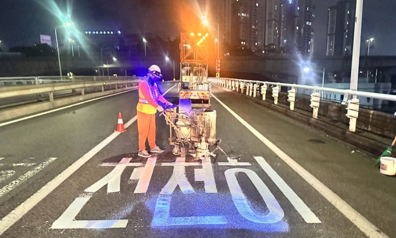 부산 동서로·번영로, 차선 도색공사…시인성 개선
