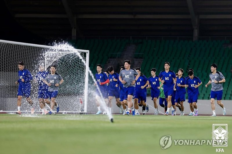 훈련하는 축구대표팀 (출처=연합뉴스)