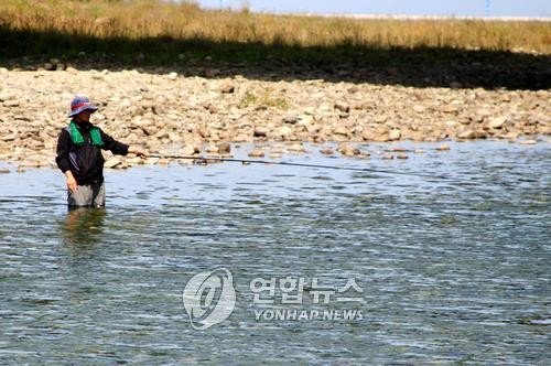 민물고기 낚시 (출처=연합뉴스)