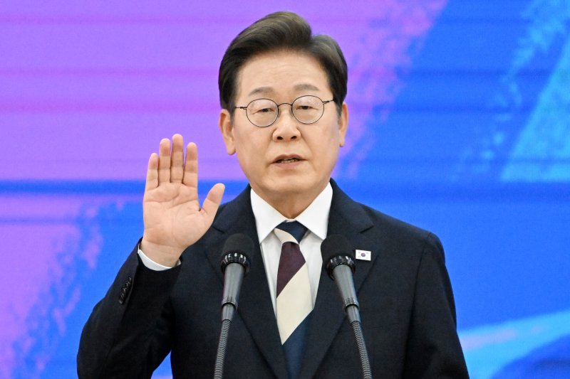 이재명 대통령이 4일 오전 서울 여의도 국회에서 제21대 대통령 취임 선서를 하고 있다. 2025.6.4/뉴스1 ⓒ News1 국회사진기자단