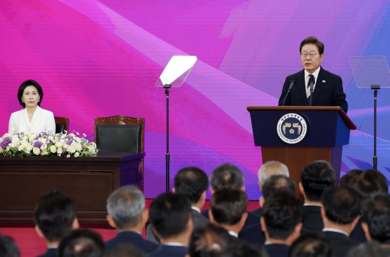 이재명 대통령이 4일 서울 여의도 국회 본청 로텐더홀에서 제21대 대통령 취임사를 하고 있다. 2025.6.4/뉴스1 ⓒ News1 국회사진기자단
