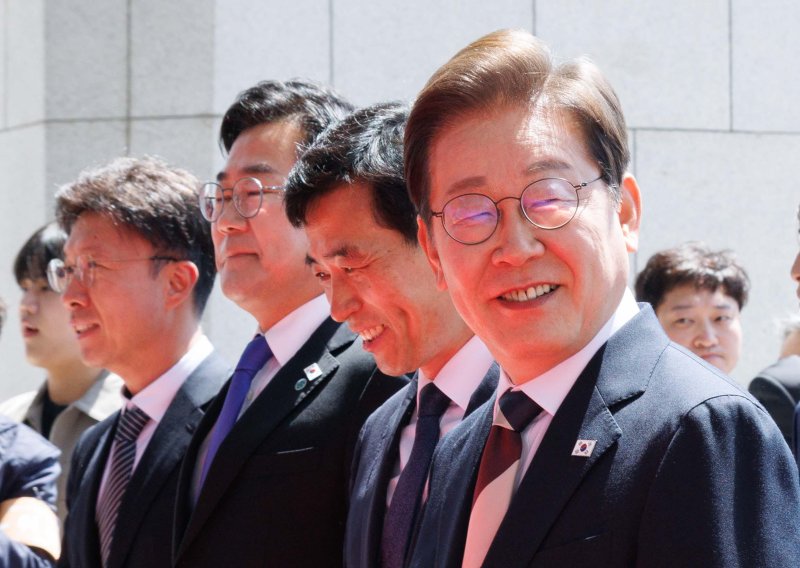 [서울=뉴시스] 국회사진기자단 = 이재명 대통령이 4일 오전 서울 여의도 국회의사당에서 열린 제21대 대통령 취임선서식에 참석하고 있다. 2025.06.04. photo@newsis.com