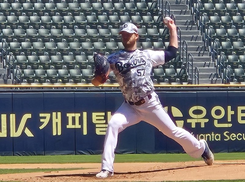 라이브 피칭하는 콜어빈 (출처=연합뉴스)