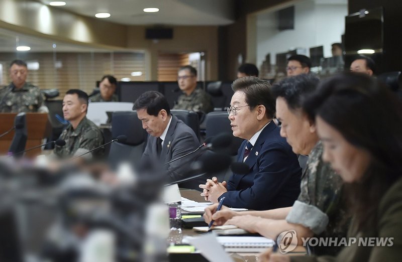 이재명 대통령, 합참 전투통제실 방문 (출처=연합뉴스)