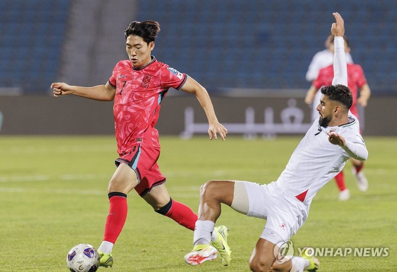 드리블하는 배준호 (출처=연합뉴스)