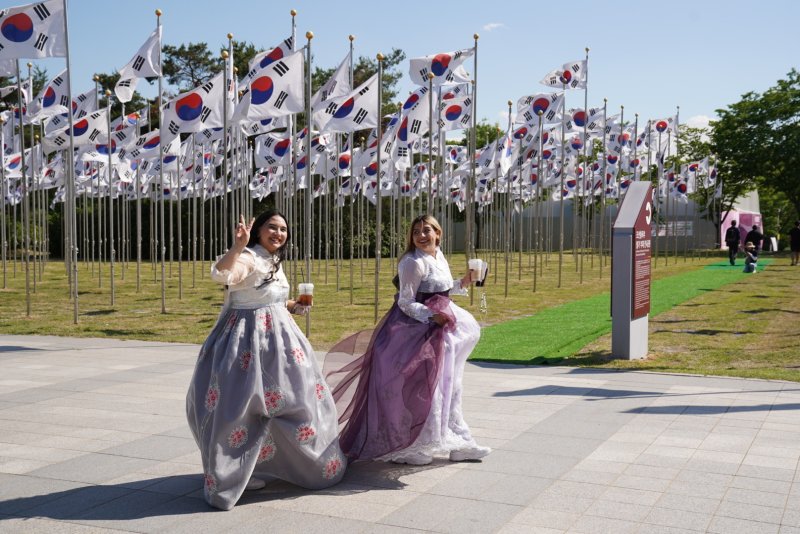 세계 속에 꽃핀 K-컬처 한자리에…천안 K-컬처박람회' 개막 - 파이낸셜뉴스