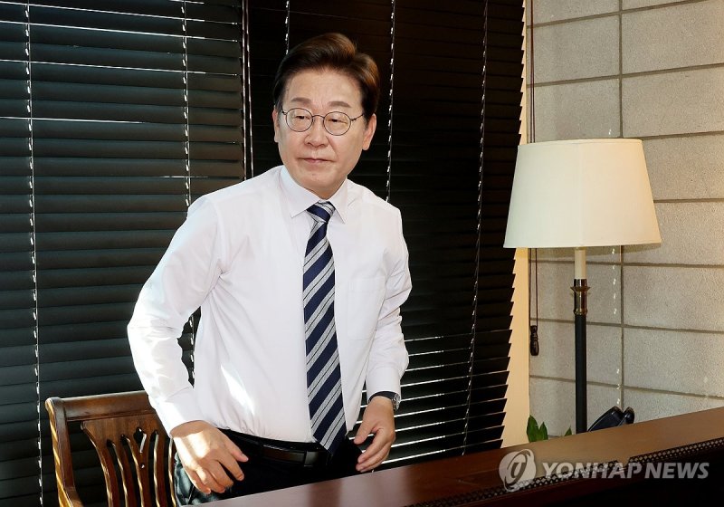 합참의장과 통화 마친 이재명 대통령 (출처=연합뉴스)