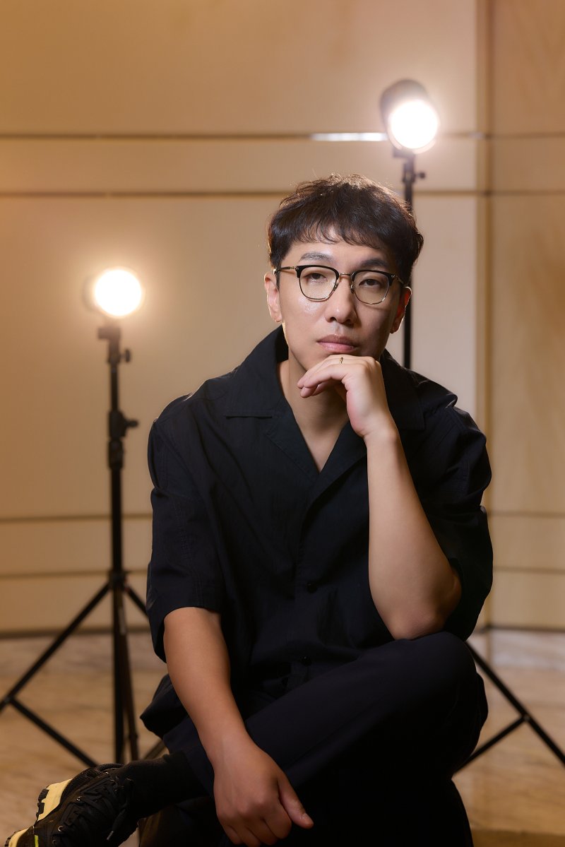 윤종빈 감독 "강동원 이어 손석구 캐스팅…팬인 아내가 추천" [N인터뷰]