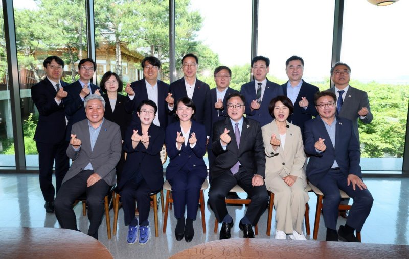 우의장, 환경의날 맞아 "국회가 기후위기 대응 중심 서야" (출처=연합뉴스)