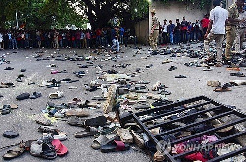 인도 크리켓 우승 축하장서 압사 사고 (출처=연합뉴스)