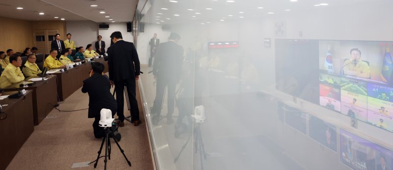 [서울=뉴시스] 고범준 기자 = 이재명 대통령이 5일 서울 용산구 대통령실 청사에서 열린 안전치안점검회의에서 발언하고 있다. (대통령실통신사진기자단) 2025.06.05. bjko@newsis.com