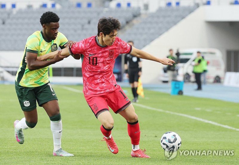 돌파하는 배준호 (출처=연합뉴스)