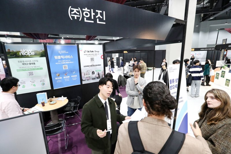 한진이 '라이프스타일 물류''를 선점하며 산업별 맞춤 서비스를 강화하고 있다 (한진 제공) ⓒ News1