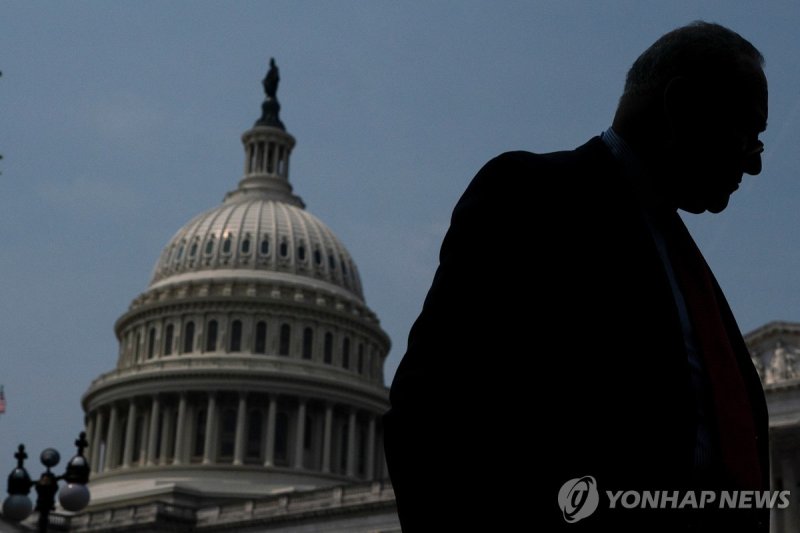 트럼프 역점 감세법안, 머스크 반대에 독립기념일 서명 무산되나