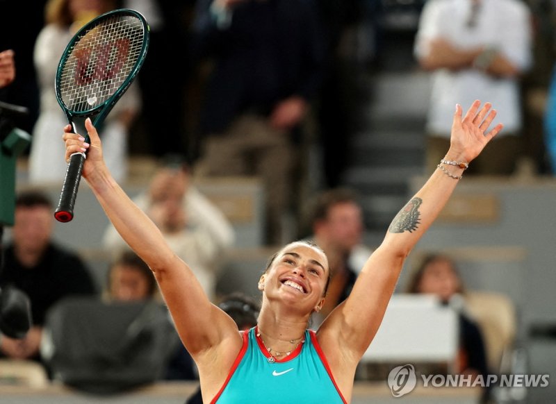 결승 진출에 기뻐하는 사발렌카 (출처=연합뉴스)