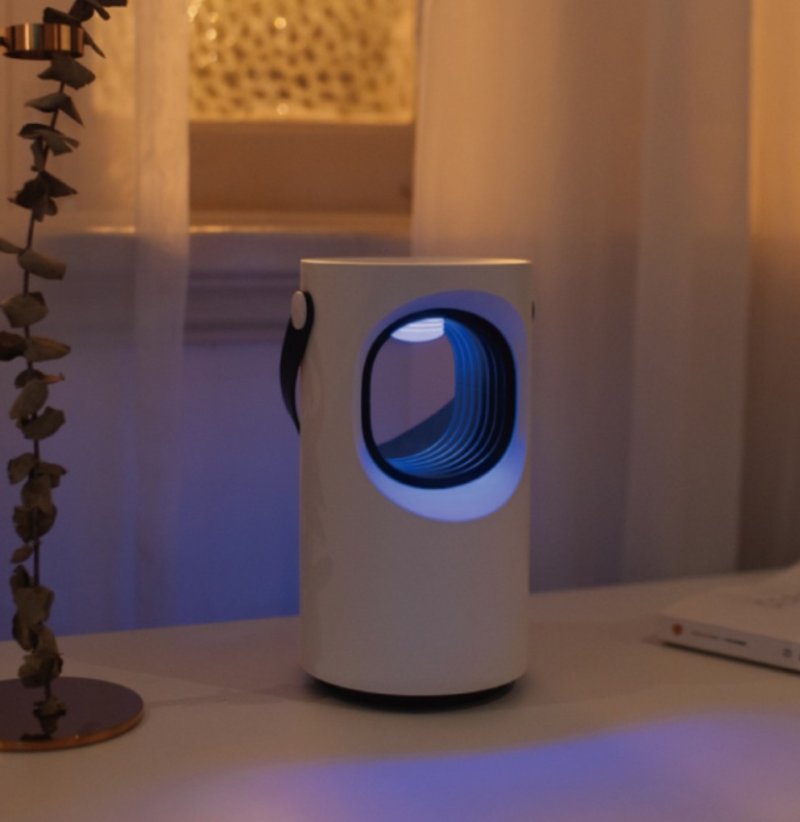 [서울=뉴시스] 세레스홈의 데이리브 LED 모기퇴치기. (사진= 오늘의집 제공)