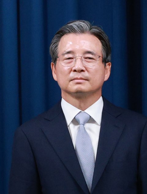 [서울=뉴시스] 고범준 기자 = 강훈식 비서실장이 6일 서울 용산구 대통령실 브리핑룸에서 1차 인선 브리핑을 진행했다. 이날 인선 발표 브리핑에 참석한 김용범 정책실장. 2025.06.06. bjko@newsis.com