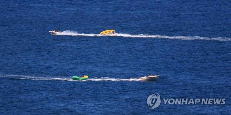 동해안 물놀이 기구 (출처=연합뉴스)