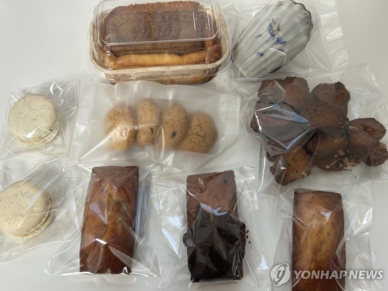 다양한 디저트를 반값에 (출처=연합뉴스)