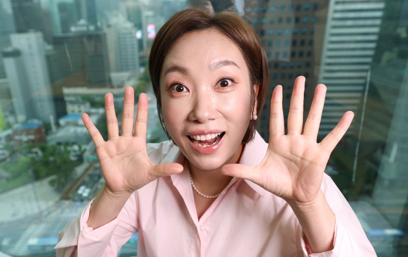 쇼호스트·유튜버·학원장…희극인 정경미의 숨가쁜 '2막' [코미디언을 만나다]①