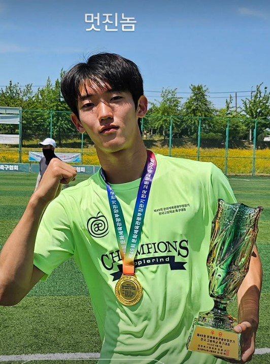 [서울=뉴시스] 송지욱. (사진=박연수 인스타그램 캡처) 2025.06.07. photo@newsis.com *재판매 및 DB 금지