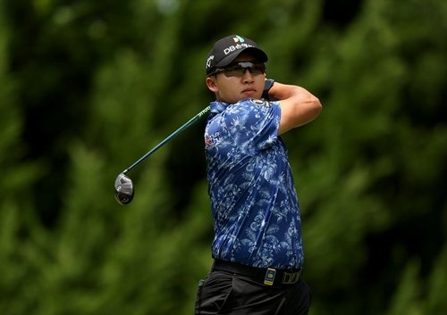 티샷 날리는 김홍택 (출처=연합뉴스)