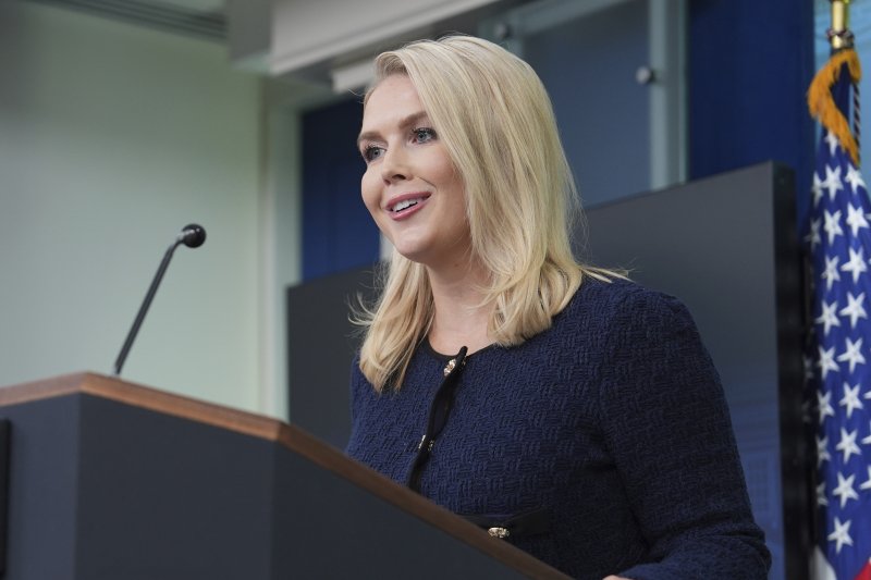 [워싱턴=AP/뉴시스] 캐롤라인 레빗 미국 백악관 대변인이 지난 3일(현지 시간) 워싱턴 D.C. 백악관에서 브리핑을 하고 있다. 2025.06.08.