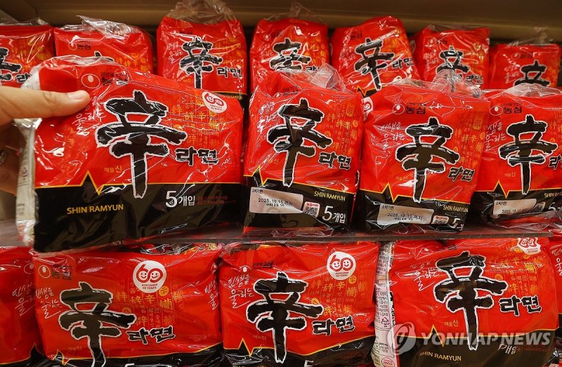 혼란기 라면·과자 등 식품값 줄인상 (출처=연합뉴스)