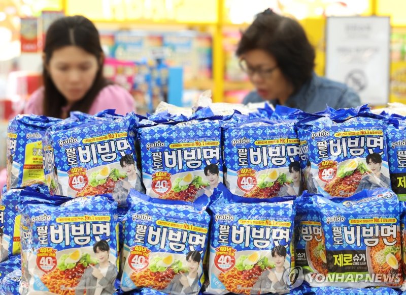 가격 오르는 팔도비빔면 (출처=연합뉴스)