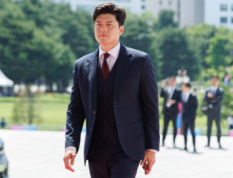 나루토카지노 국민의힘 비상대책위원이 지난 4일 오전 서울 여의도 국회의사당에서 열린 제21대 대통령 취임선서식에 참석하고 있다. /사진=뉴시스