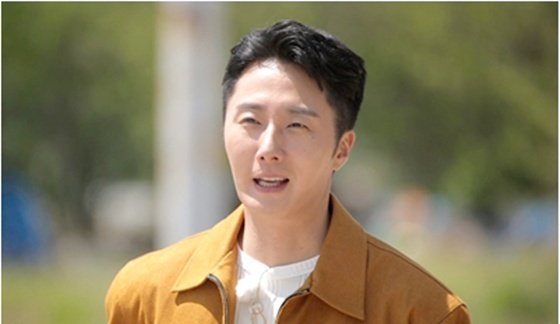 정일우 "27살에 뇌동맥류 진단…산티아고 순례길이 인생 전환점"