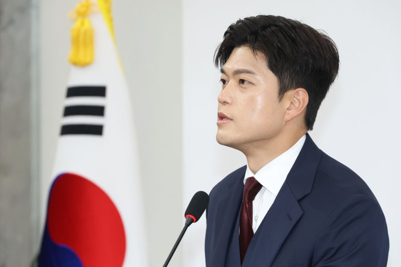 김용태 국민의힘 비상대책위원장이 8일 오전 서울 여의도 국회에서 현안 관련 기자회견을 하고 있다. 2025.6.8/뉴스1 ⓒ News1 이광호 기자