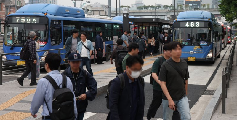 버스 노사갈등에 파업 불씨 여전