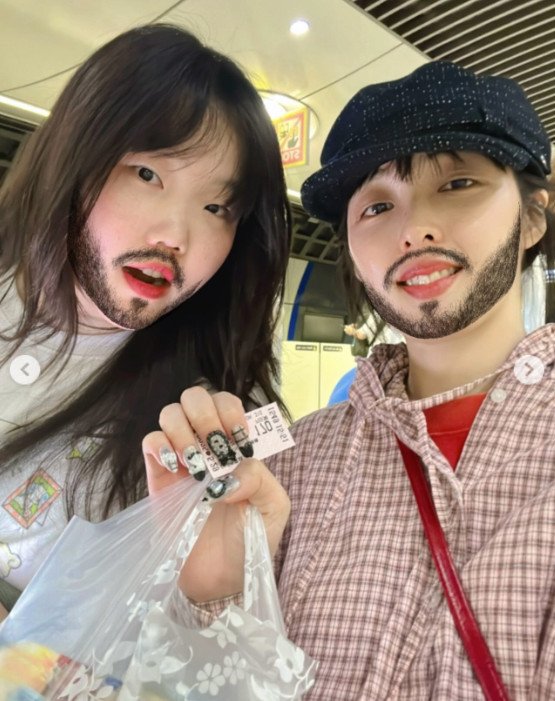 사진=악뮤 코어카지노 인스타그램