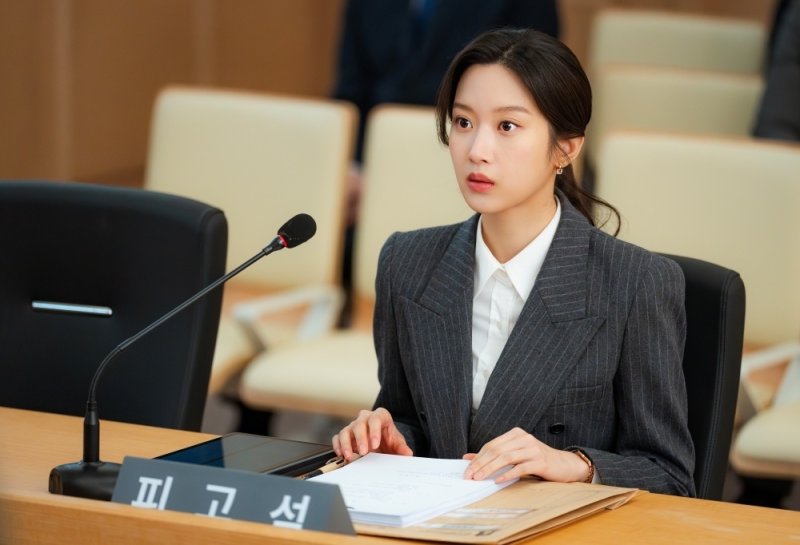 '서초동' 문가영, 1년 차 변호사 변신…열정 가득 눈빛 [N컷]