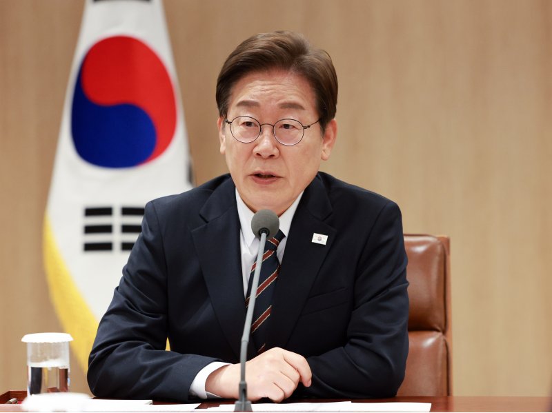 李대통령 선거법 파기환송심 무기한 연기…다른 재판도 미뤄질 듯[종합]