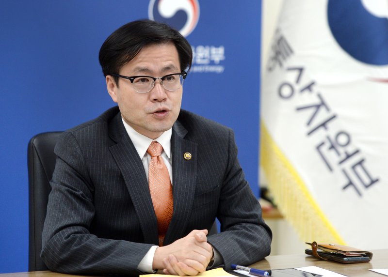 관세 전쟁 맞설 새 정부 첫 통상 수장 누구?…박원주·이언주 등 물망