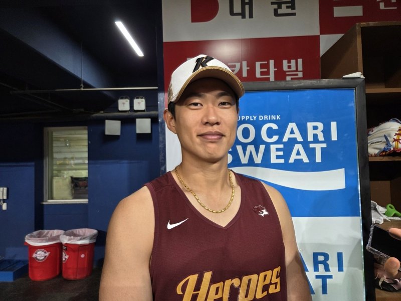 인터뷰하는 송성문 (출처=연합뉴스)