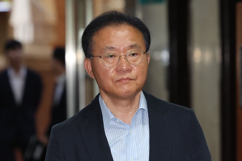 [서울=뉴시스] 권창회 기자 = 윤재옥 국민의힘 의원이 9일 오전 서울 여의도 국회 원내대표실에서 4선 의원 이상 회의에 참석하고 있다. 2025.06.09. kch0523@newsis.com