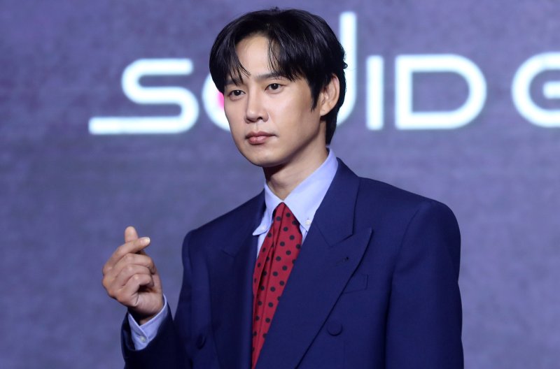 [서울=뉴시스] 김혜진 기자 = 배우 박성훈이 9일 오전 서울 용산구 드래곤시티에서 열린 넷플릭스 시리즈 오징어게임 시즌3(스피드 바카라 사이트 황동혁) 제작발표회에서 포즈를 취하고 있다. 2025.06.09. jini@newsis.com