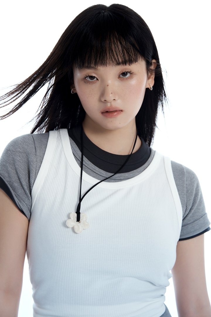 스파오(SPAO)는 올여름을 겨냥해 여성 베이직 바카라사이트 정보을 한데 모은 바카라사이트 정보을 공개했다.(이랜드월드제공)