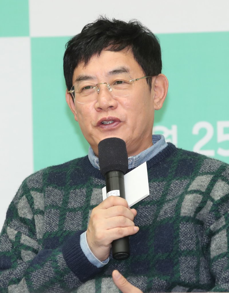 방송인 바카라사이트 가입가 25일 서울 여의도 한국방송공사 신관에서 열린 KBS2 예능 프로그램 '신상출시 편스토랑' 제작발표회에 참석해 인사말을 하고 있다. 2019.10.25/뉴스1 ⓒ News1 권현진 기자